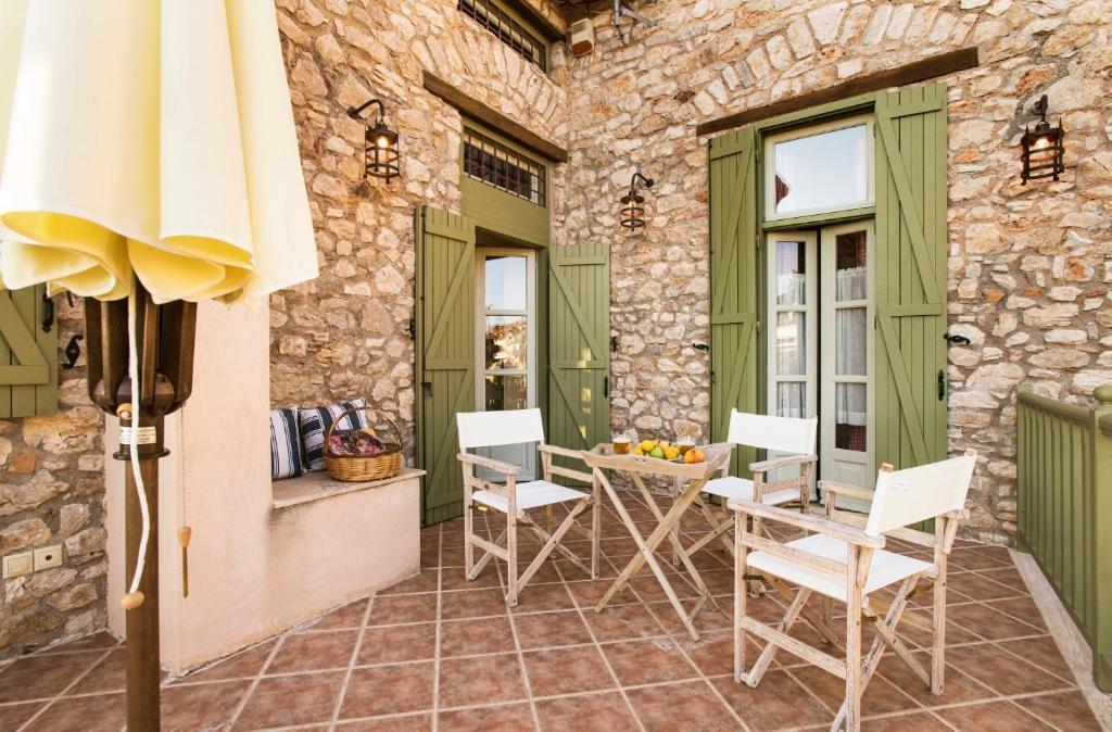 Kyparissia Old Town Lodge With Amazing Sea View Exterior photo
