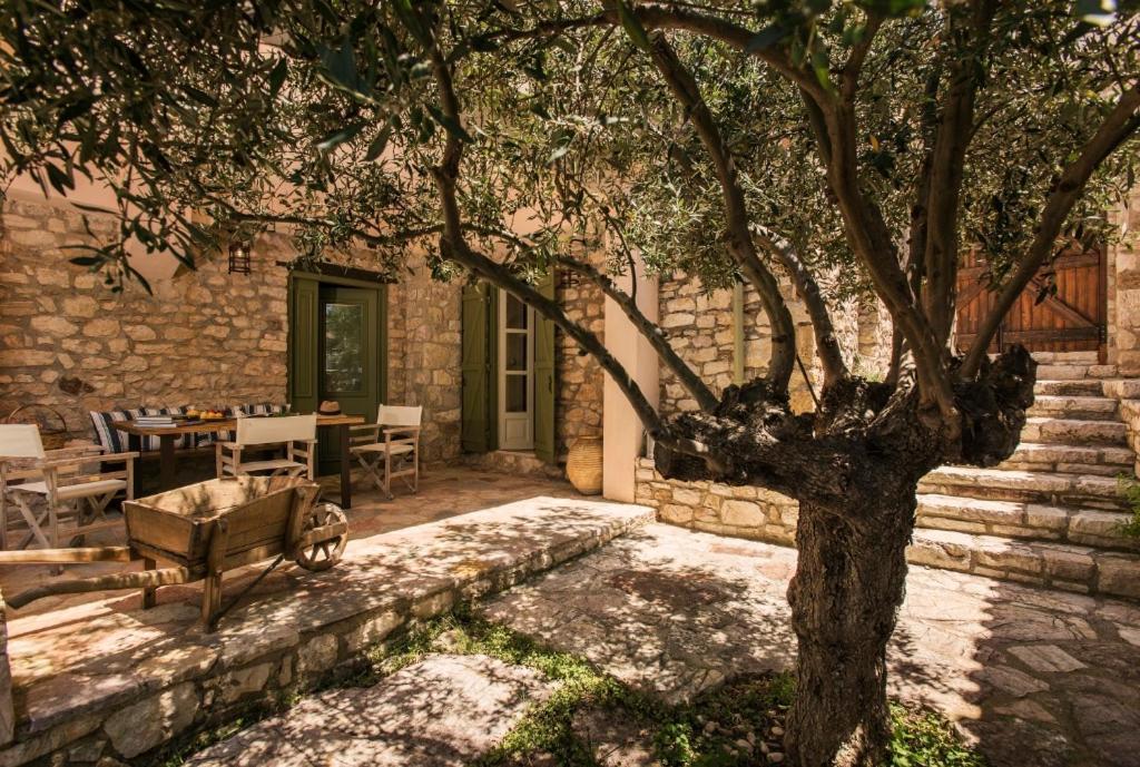 Kyparissia Old Town Lodge With Amazing Sea View Exterior photo