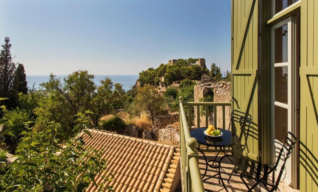 Kyparissia Old Town Lodge With Amazing Sea View Exterior photo